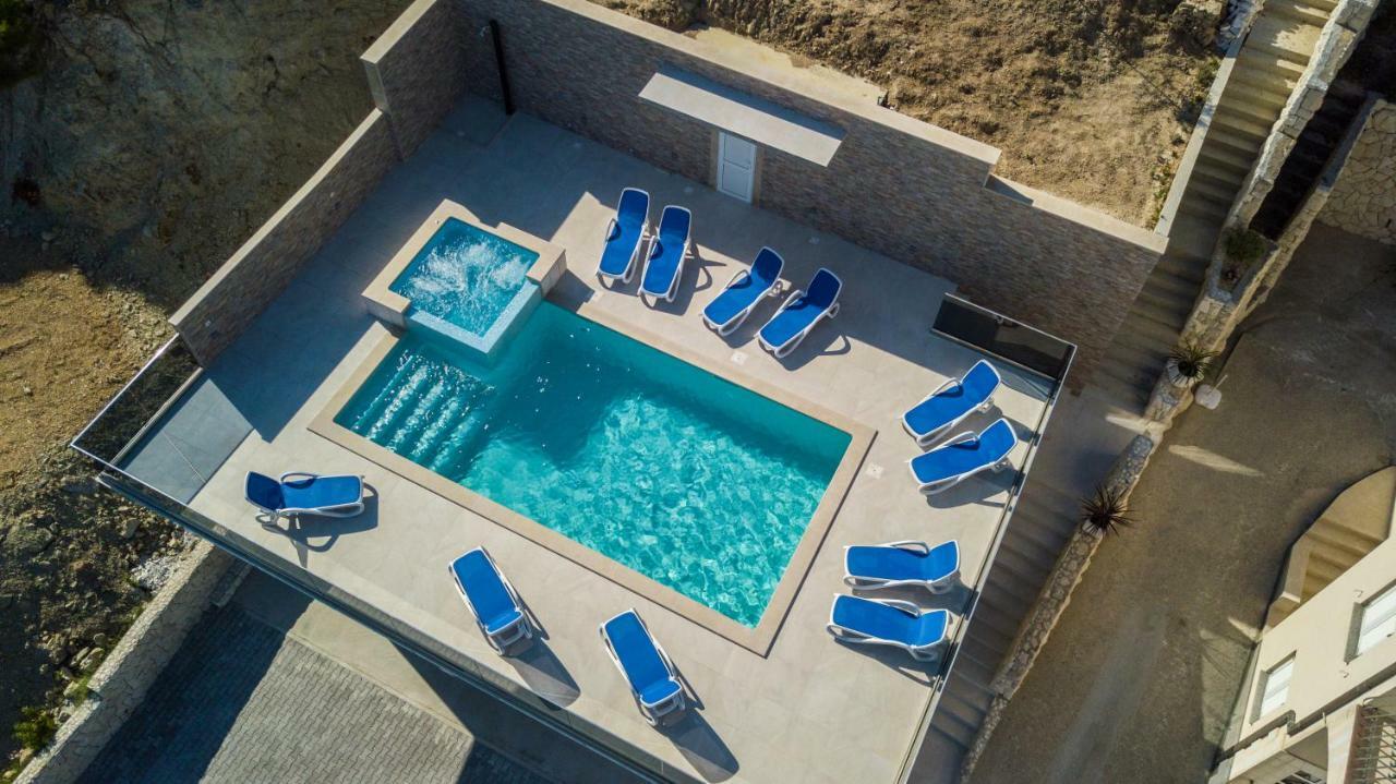Apartments Pusic オミシュ エクステリア 写真